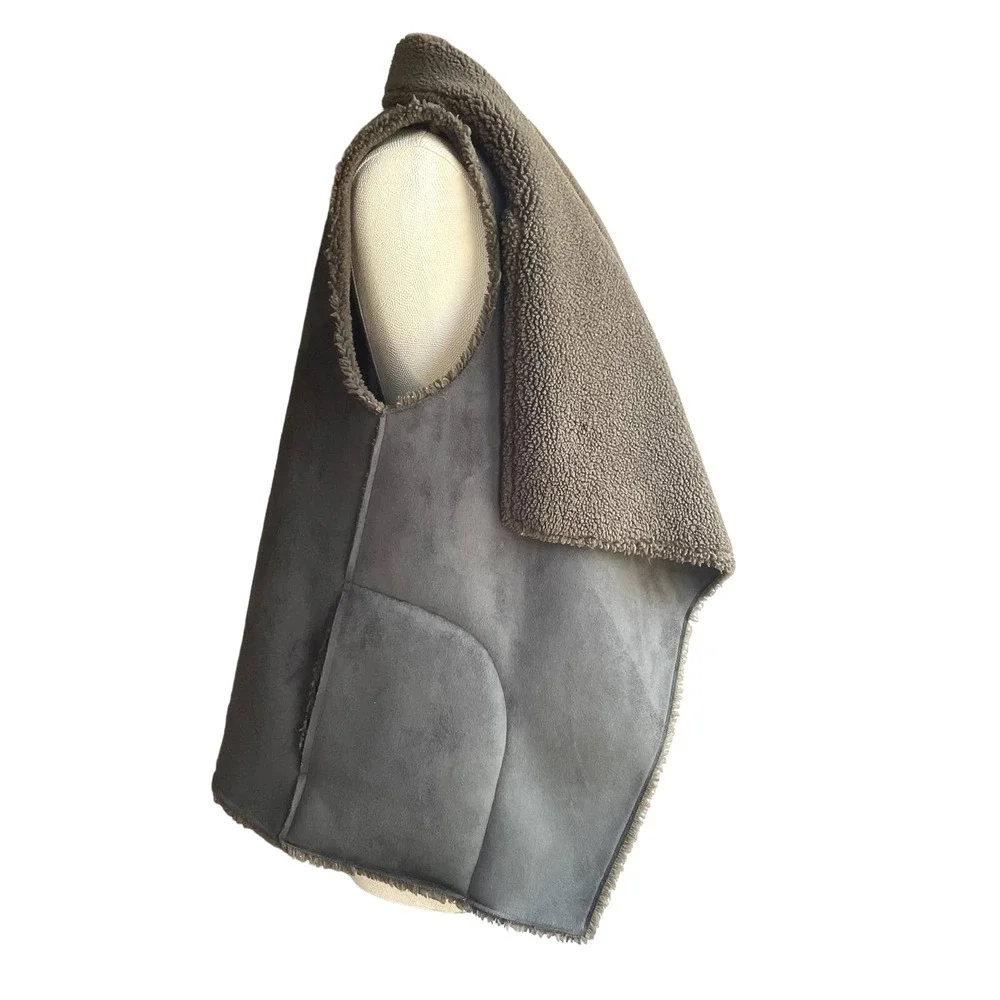 Velvet by Graham & Spencer Gray Faux Suede Sherpa Collar Sleeveless Vest - Picture 2 of 10